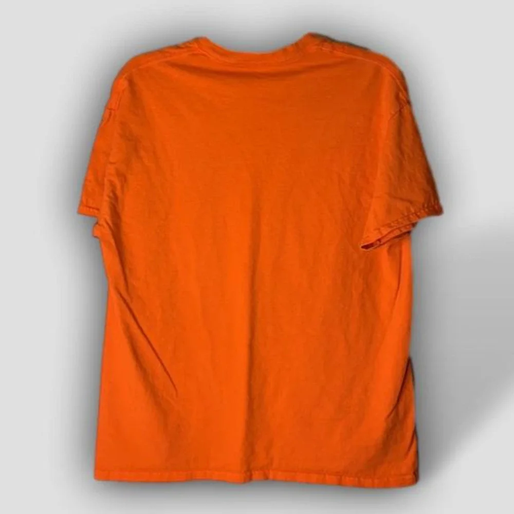 Gildan men’s graphic t-shirt size large - Picture 2 of 4